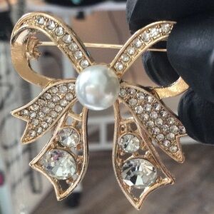 Bow Brooch